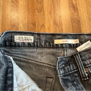 Levi’s Black Wash Wedgie Jeans